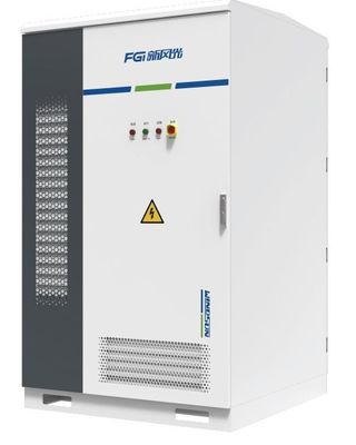 Buon prezzo IP54 Sistema di stoccaggio dell'energia commerciale e industriale raffreddamento liquido Alta sicurezza in linea